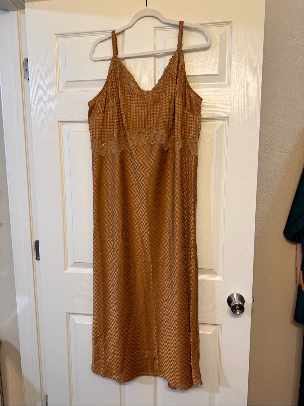 torrid Caramel Lace-Trim Houndstooth Slip Dress - Picture 6 of 6